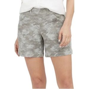 B6 Spanx Twill Green‎ Camo Shorts Women’s